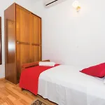 Four-bedroom In Brodarica (Sibenik-Knin)