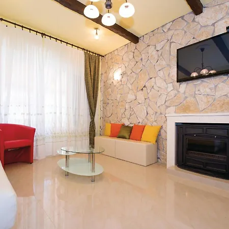 Awesome In Brodarica With Kitchen Holiday home
