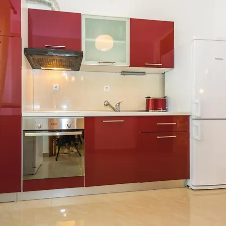 Four-bedroom In * Brodarica (Sibenik-Knin)