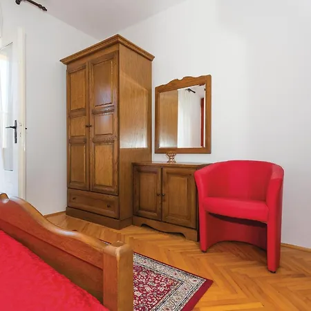 Awesome In Brodarica With Kitchen