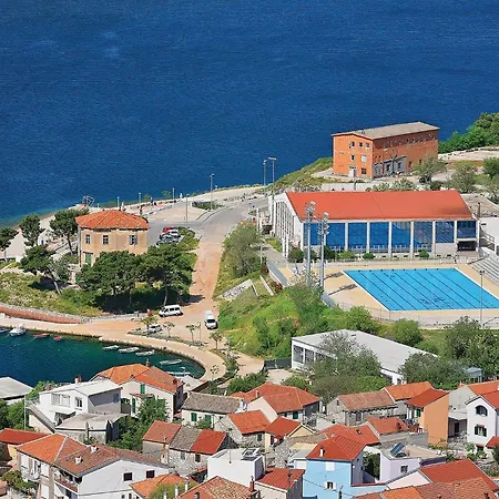 Holiday home Four-bedroom In *