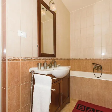 Awesome In Brodarica With Kitchen