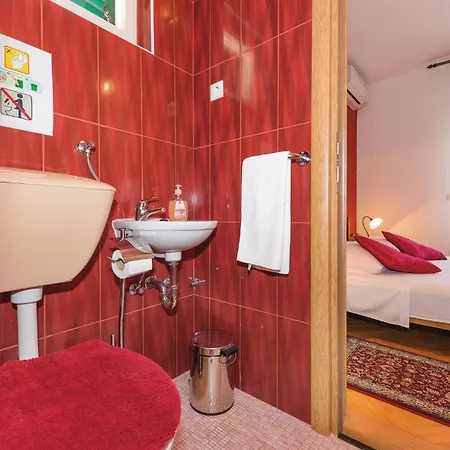 Holiday home Awesome In Brodarica With Kitchen