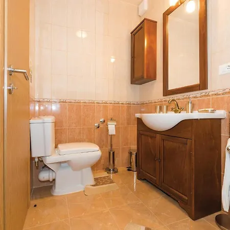 Four-bedroom In Holiday home *