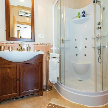 Holiday home Awesome In Brodarica With Kitchen Brodarica (Sibenik-Knin)