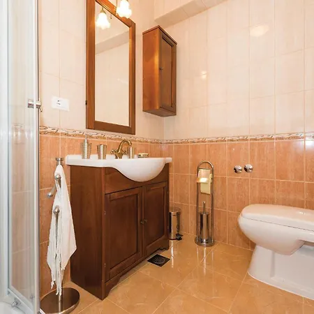 Four-bedroom In Holiday home Brodarica (Sibenik-Knin)