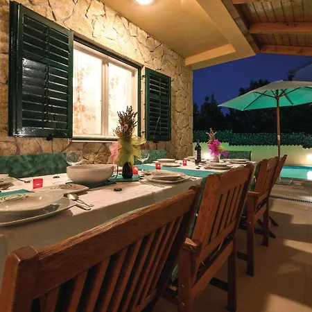 Holiday home Four-bedroom In