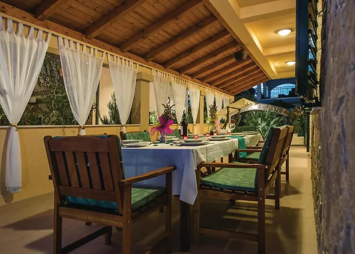 Four-bedroom In בית נופש ברודאריצה