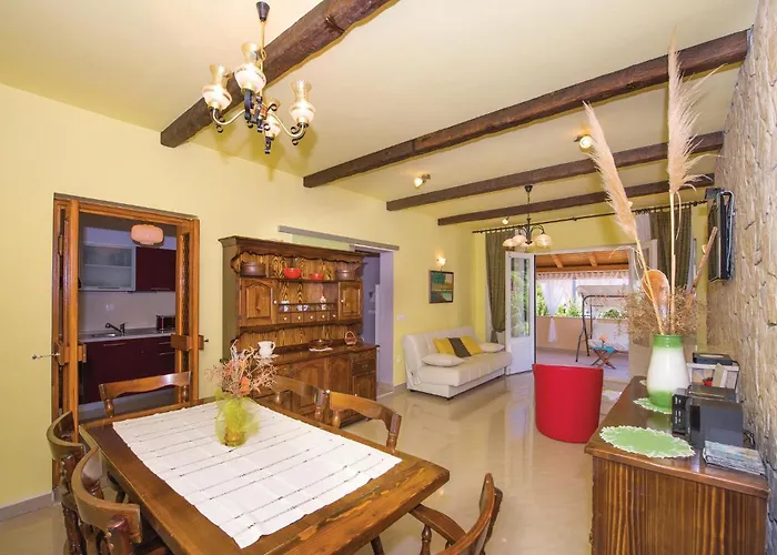 Four-bedroom In * Brodarica (Sibenik-Knin)