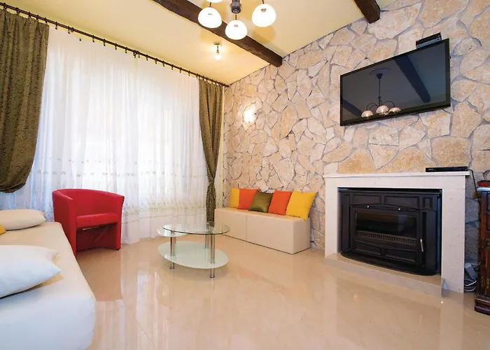 Four-bedroom In בית נופש