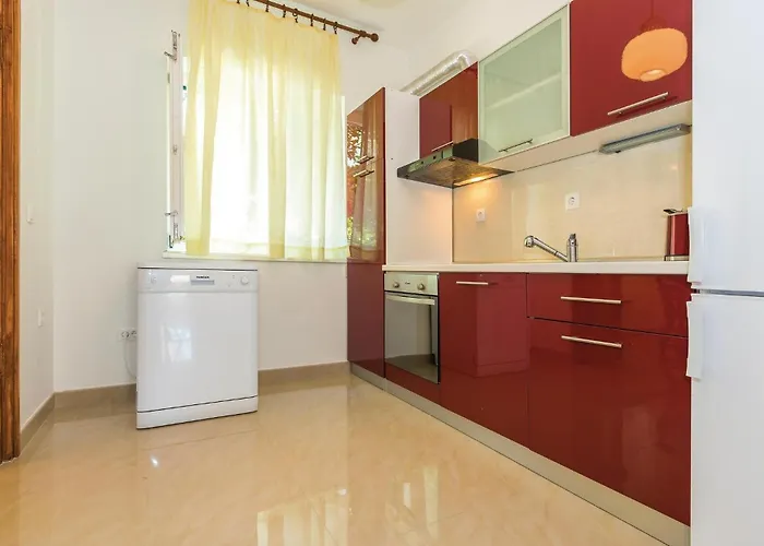 Four-bedroom In Vikendica Brodarica (Sibenik-Knin)