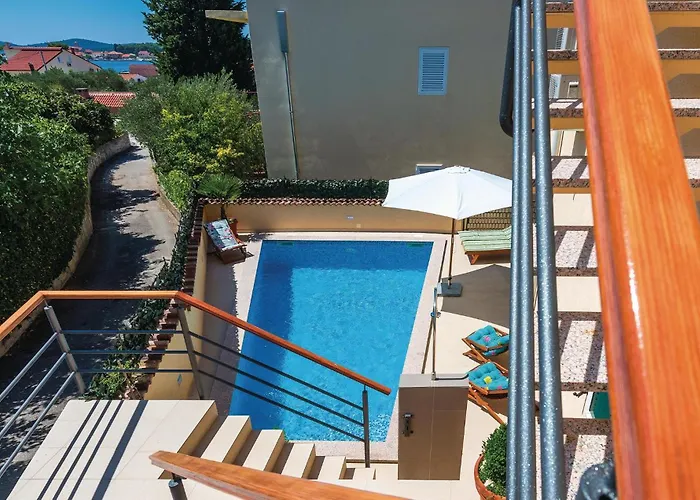 Four-bedroom In Vikendica Brodarica (Sibenik-Knin)